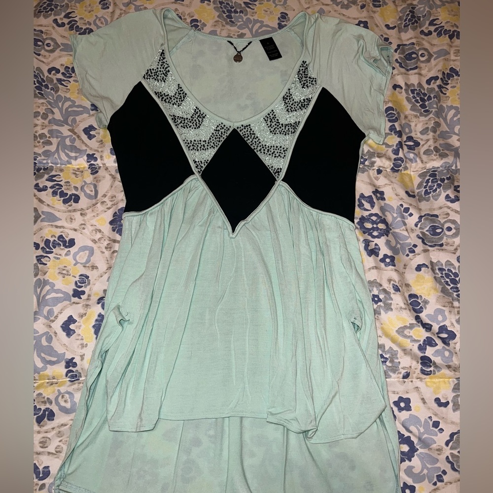 Women’s small BKE boutique top